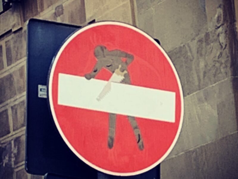 The surprise about dating emotionally unavailable people